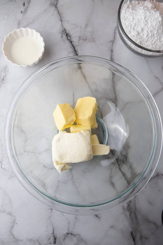 The Best Fast Food Cinnamon Roll Frosting Recipe Simple Copycat Recipes