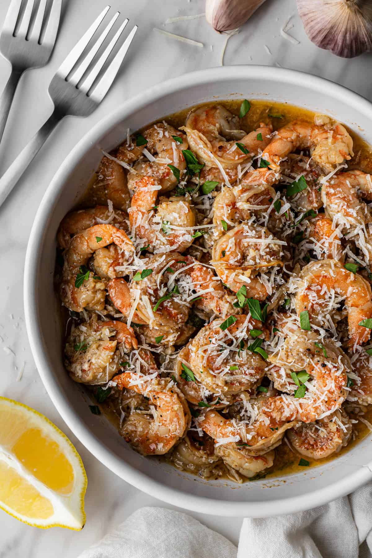 Red Lobster Shrimp Scampi copycat recipe in white skillet