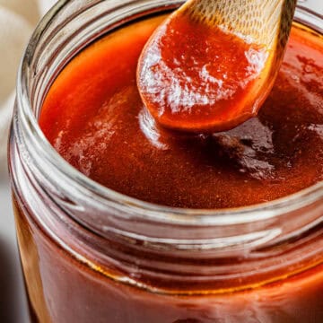 Arby's Copycat Red Ranch Sauce in a jar