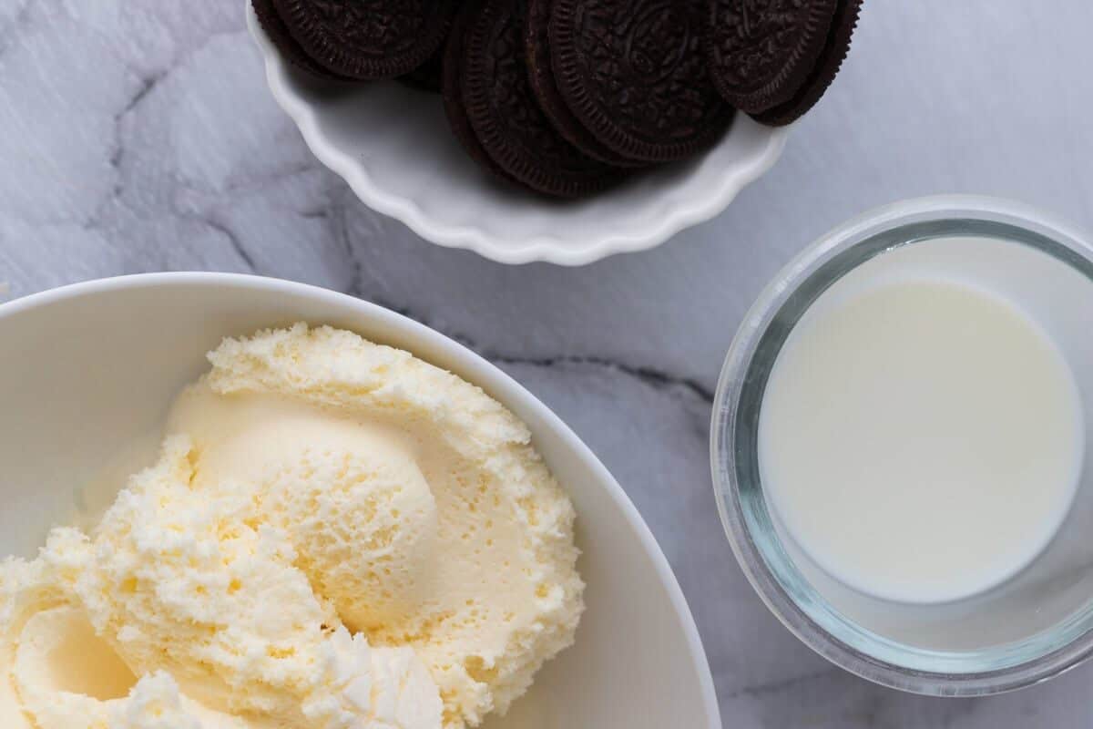 ingredients for The Chick-fil-A cookies and cream milkshake